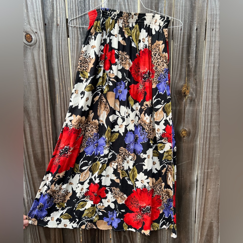 WOMEN’S CAROLE LITTLE SPORT FLORAL MAXI SKIRT.
